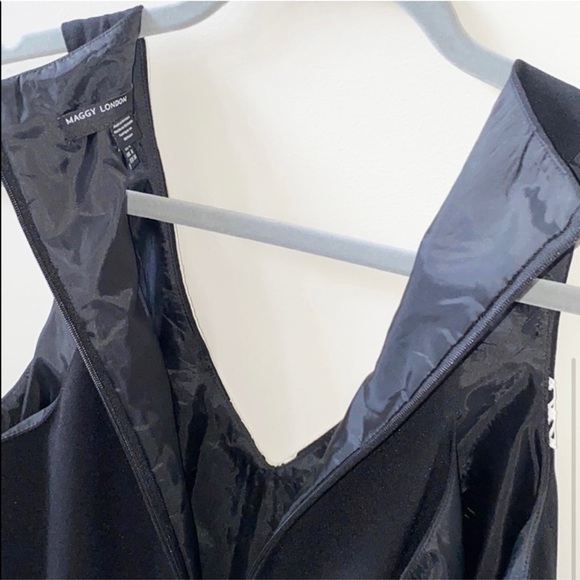 Maggy London Shift Dress Black with White Detail NWT Size 4 - Picture 4 of 4